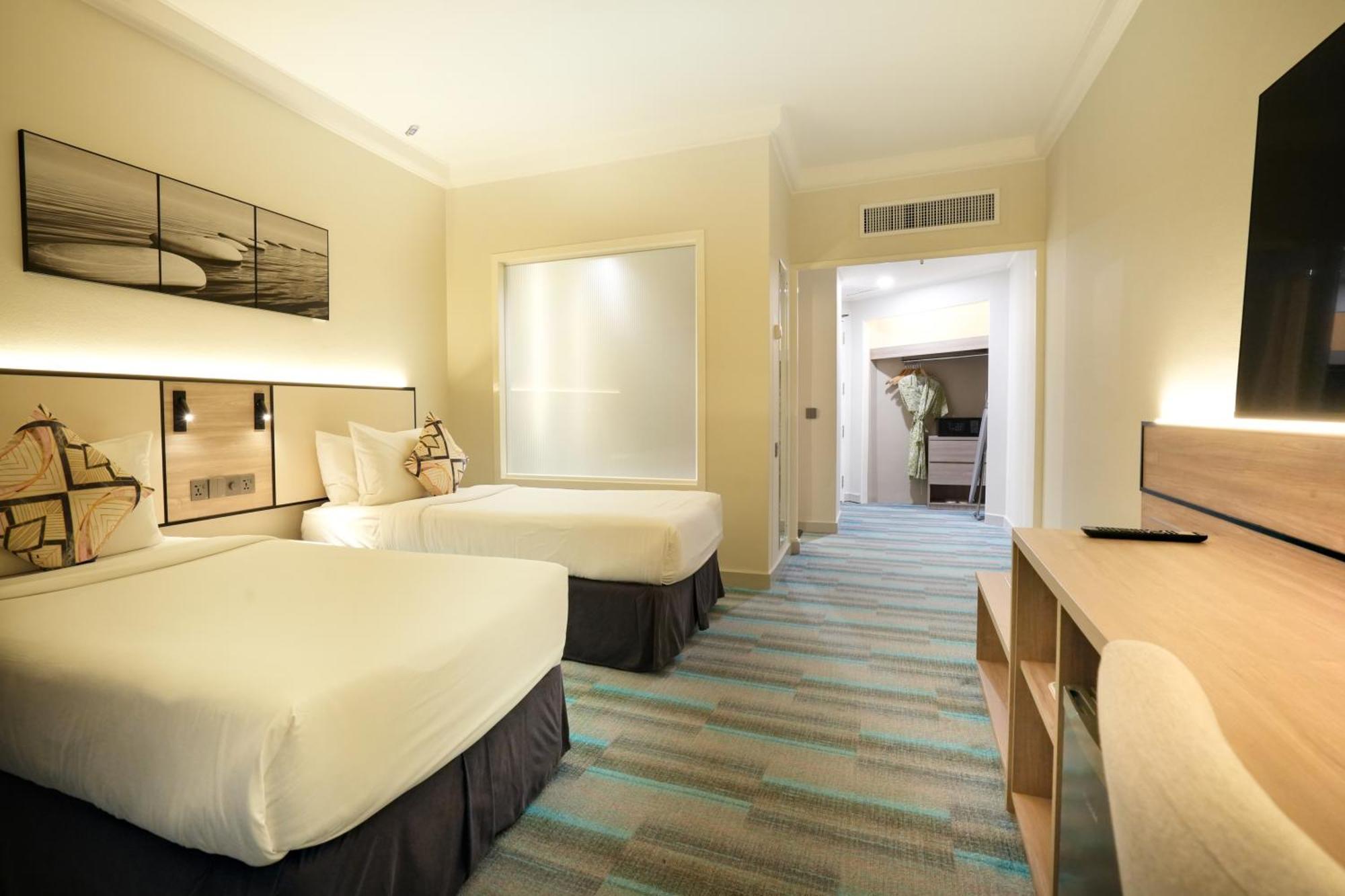 Thistle ג'והור בהרו מראה חיצוני תמונה Deluxe Family Room