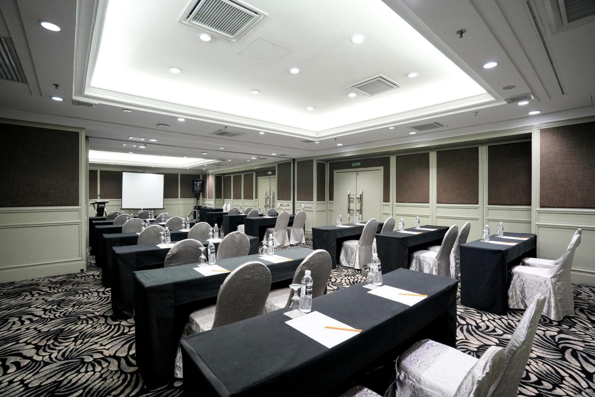 Thistle ג'והור בהרו מראה חיצוני תמונה Meeting room