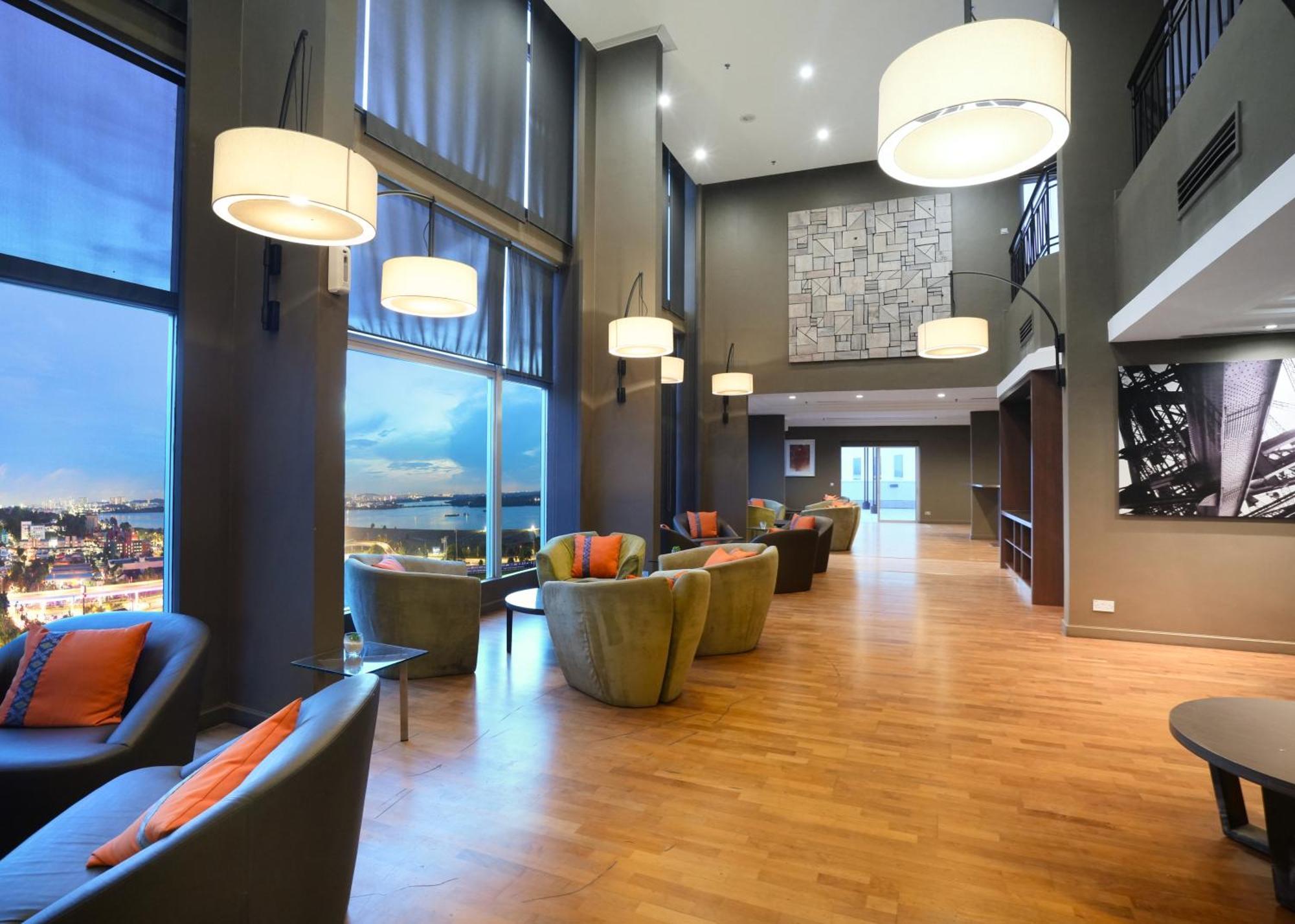 Thistle ג'והור בהרו מראה חיצוני תמונה Club Lounge at KLIA